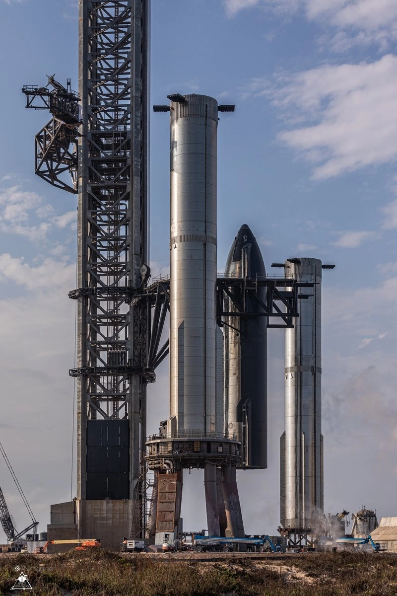 1月10日，spaceX很忙，事情很多。