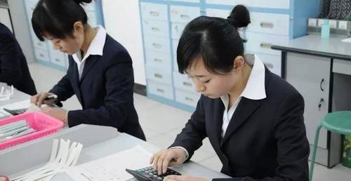 五险一金|又一“央企”开始招人了，五险一金是标准，往届生：喜从天降！