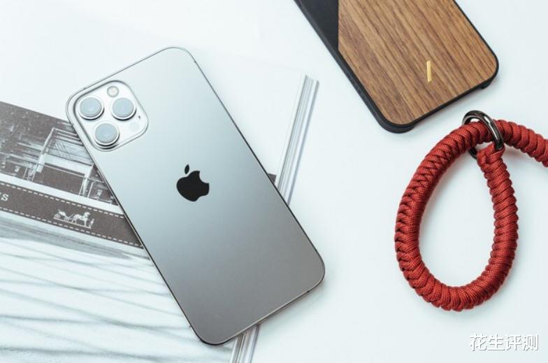 iOS|iPhone12PM升级iOS15.6，续航电量增加10%，强烈推荐升级