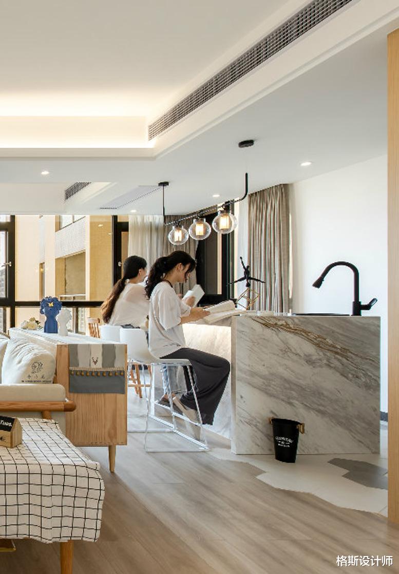 广州夫妻现代原木风的家,196㎡4居室大平层,全屋禅雅清简,喜欢