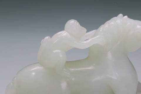 和田玉籽料|舊藏和田玉籽料“马上封侯”.