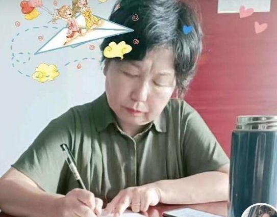 杜新枝|网上爆料杜新枝给田静打电话表示想念姚威，网友嘲讽：脸皮真厚！