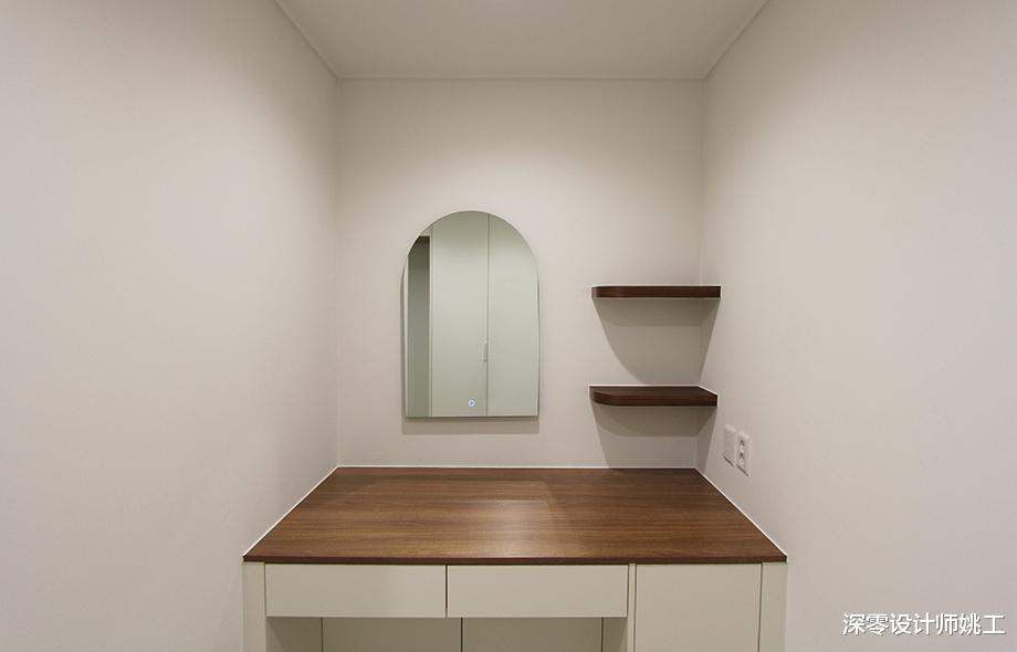 新婚夫妇住进168㎡的小两房中,一进家就心动,下沉式玄关彰显层次