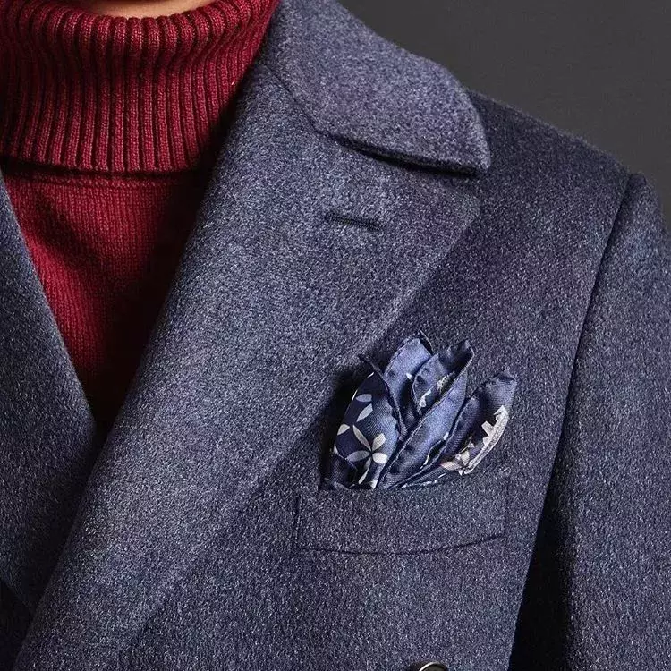 既优雅贵族，又端庄稳重，这才是男人的战袍大衣