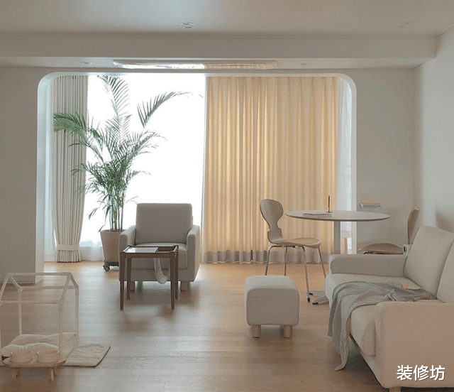 精致韩国夫妻的断舍离生活，家里没有家具，日子却越过越开心