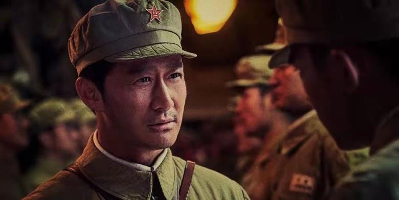 余占鳌|影视剧中的经典硬汉形象有哪些？这五个男星都是“硬汉”的代言人