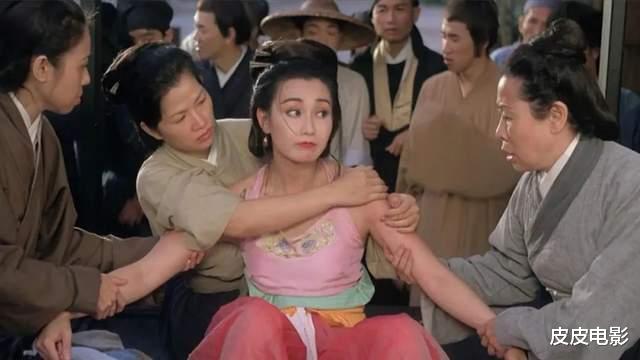 成龙|个个票房惨败,个个都是经典,有的因巨亏,制片人“郁郁而终”