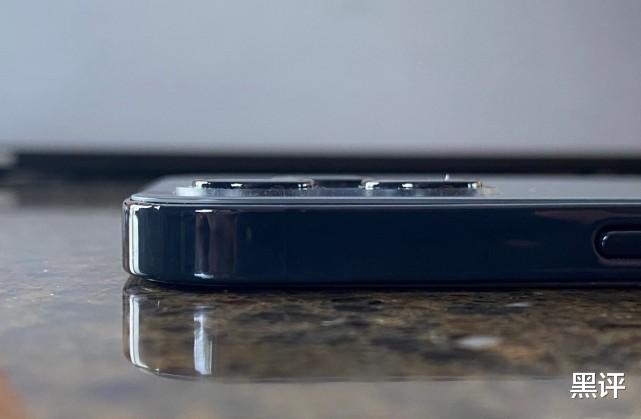 iPhone|iPhone14工程机?疑?曝光,升级30W快充,感叹号屏幕挺抢眼