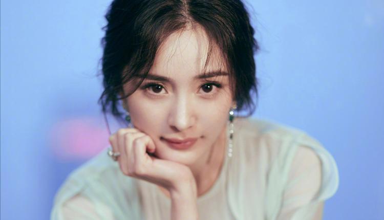 杨幂|杨幂新剧遇双重滑铁卢,皮肤松弛演技油腻,上百套服装无法挽救?