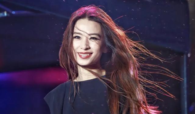 田馥甄|田馥甄被质疑立场后首次露面，5个字回应引发众怒