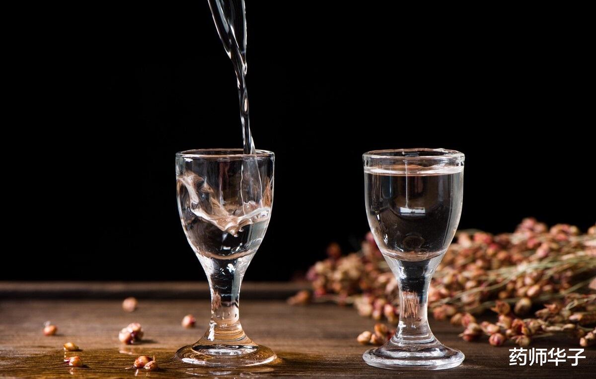心脏病|服药后饮酒产生的致命危险，不只是头孢，这些药物也要当心