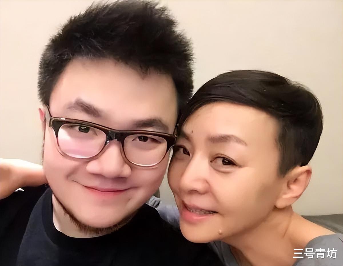 黑豹2|巴图:不被亲生父亲认可,和母亲相依为命,如今为母亲遮风挡雨