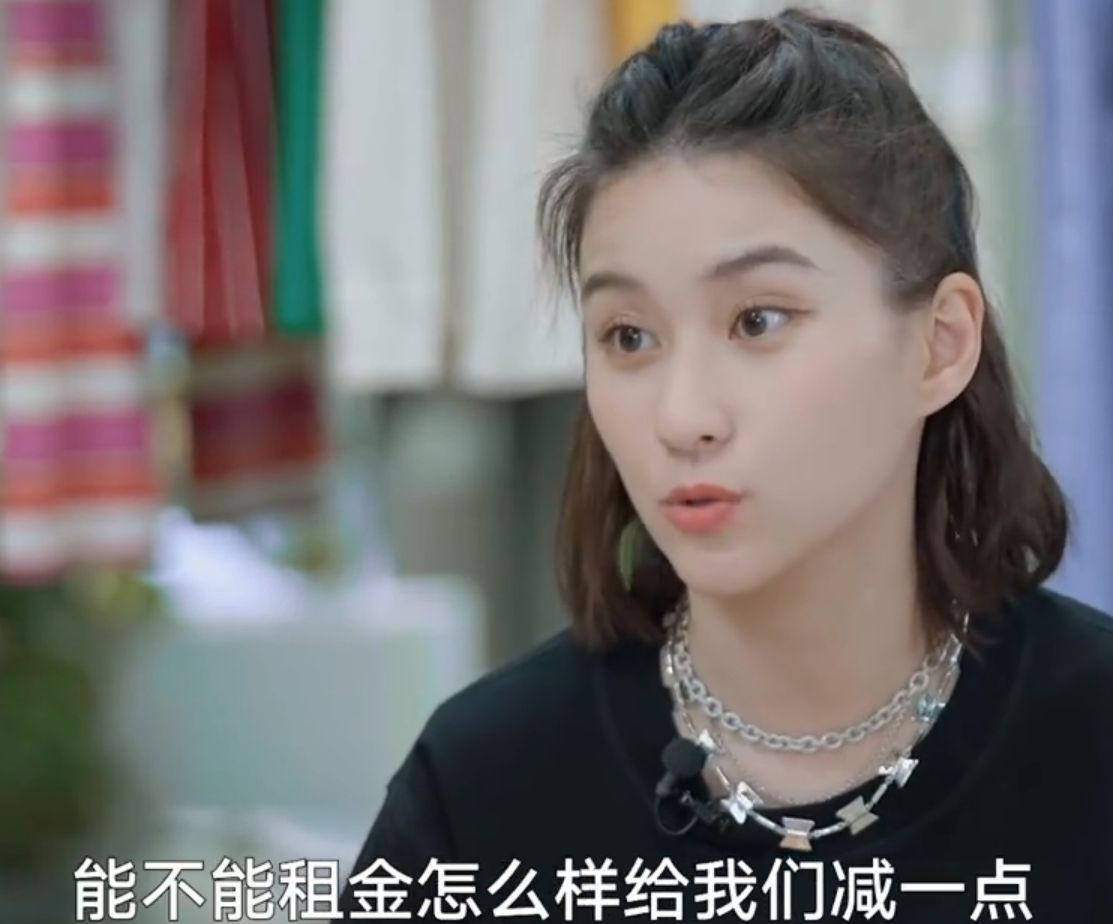 何超莲|何超莲言论又惹争议,身为赌王千金没享受到红利,家里有钱是原罪