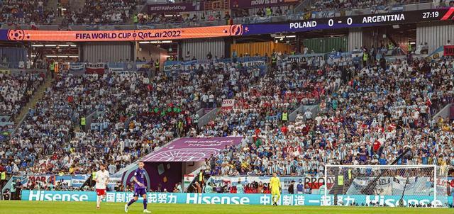 海信U8H陪你看世界杯：阿根廷、波兰携手进入16强，球迷狂欢