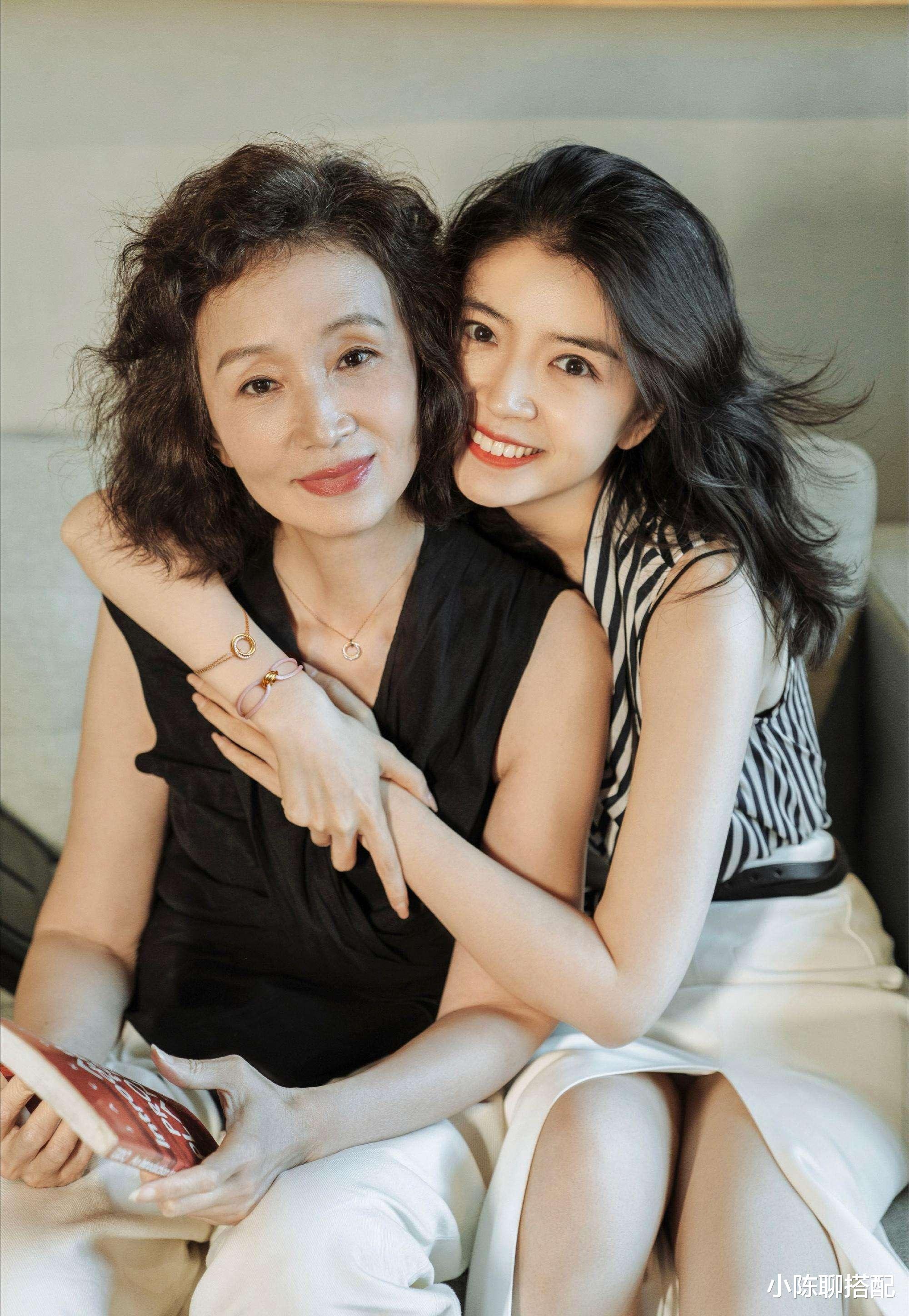 帽子 为何三木妈妈、杨丽萍从不摘帽子?看了她们光额形象,我悟了!