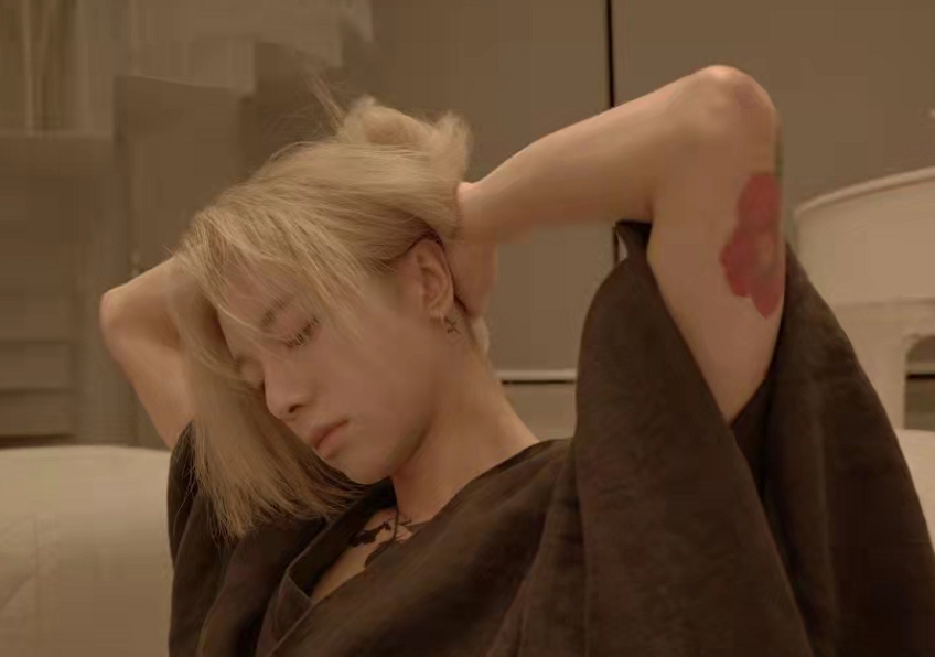 华晨宇|圈内人曝流量男星睡漂亮粉丝,事后将女生开除了事,华晨宇躺枪