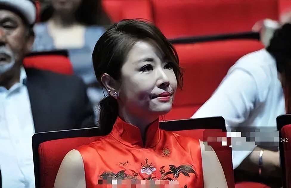 林心如|46岁林心如颜值重回巅峰 鼻子看着有点奇怪