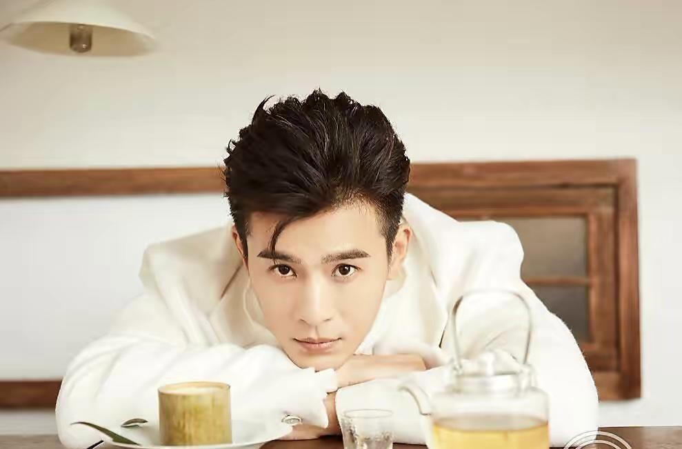 许凯|“龙须刘海”不要轻易尝试!有人仙气飘飘,有人酷似蟑螂精转世