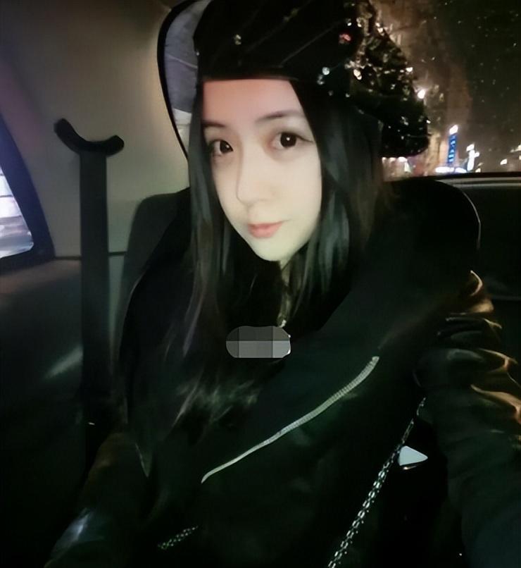 王思聪|王思聪的初恋女友:在英国因为王思聪不给她买LV包包,骂他是穷人