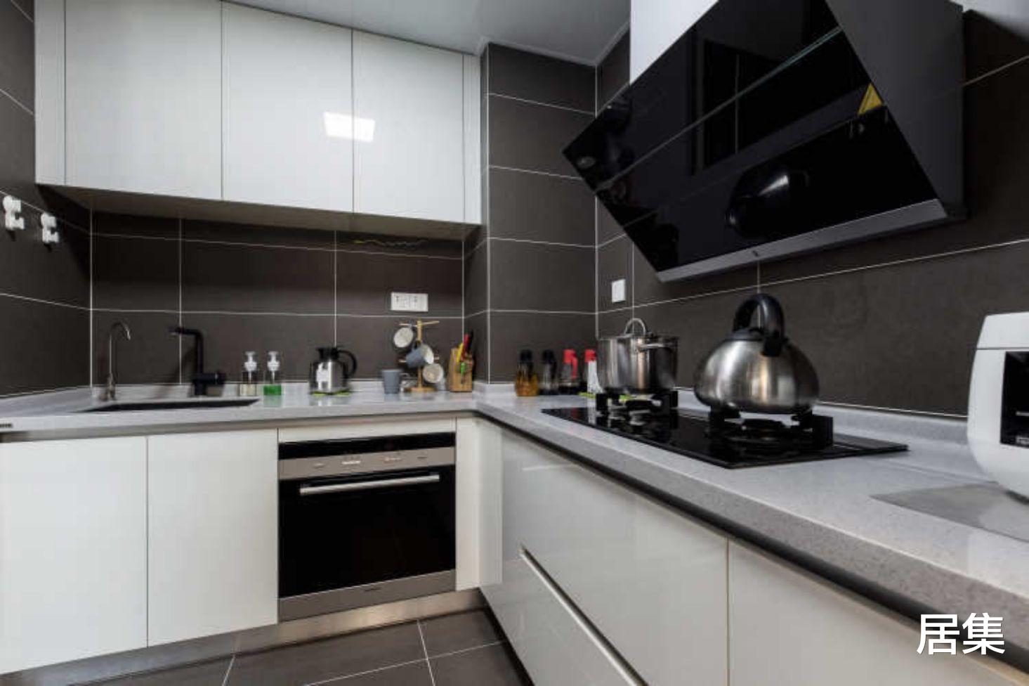 南京90后小夫妻的95㎡新家，通过配色实现空间升级，真大气