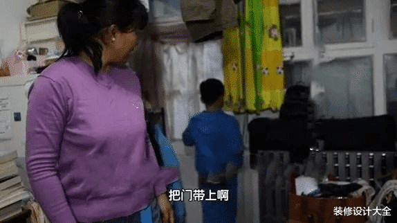 二男一女共挤上下铺，夫妻7年都没有私生活，女人换衣难避嫌！