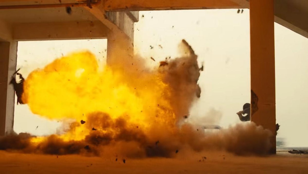 于荣光|才播一天,就成为榜单“王者”,终于有让我熬夜狂刷的国产片了