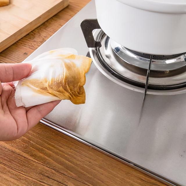 无论厨房大小，瓶瓶罐罐别往灶台摆，教你正确方法，干净又高级