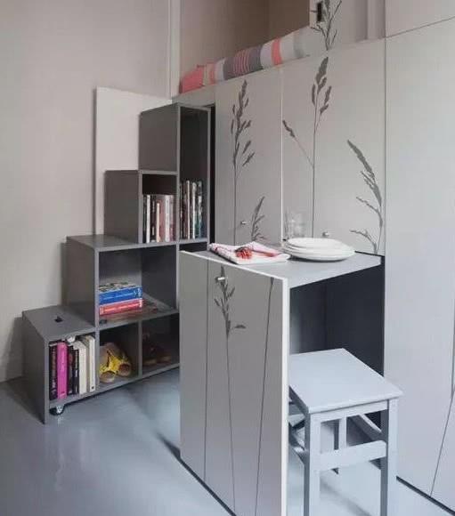 闺蜜在香港的8平米豪宅,平时就睡在衣柜里,卫生间保证你没见过