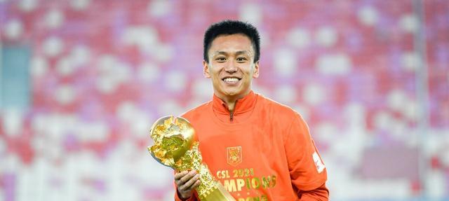 米兰|1-0！泰山轻取“小弟”，骨折老将破门，国脚边锋“满血”归来