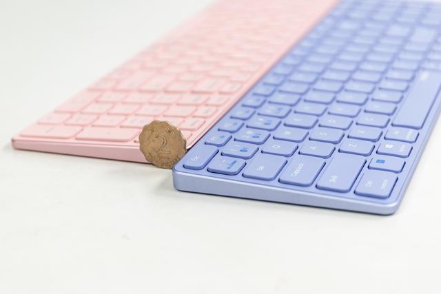 索尼|全新配色更显时尚魅力,雷柏E9350G多模无线刀锋键盘图赏