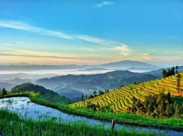 梯田|比乌镇惬意,比九寨沟秀丽,这座西部小城获赞无数,却常常被忽略