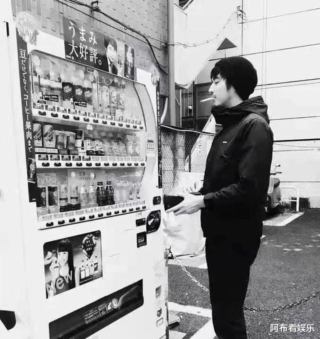 金世佳|他是娱乐圈的另类了，因婚生子两年，曝光后全网给的都是狂赞