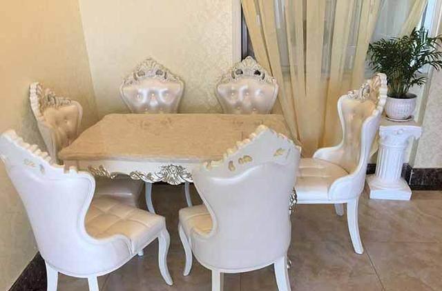 婆婆豪掷30万装86㎡简欧婚房,这样的土豪金真闪瞎眼,浪费钱了!