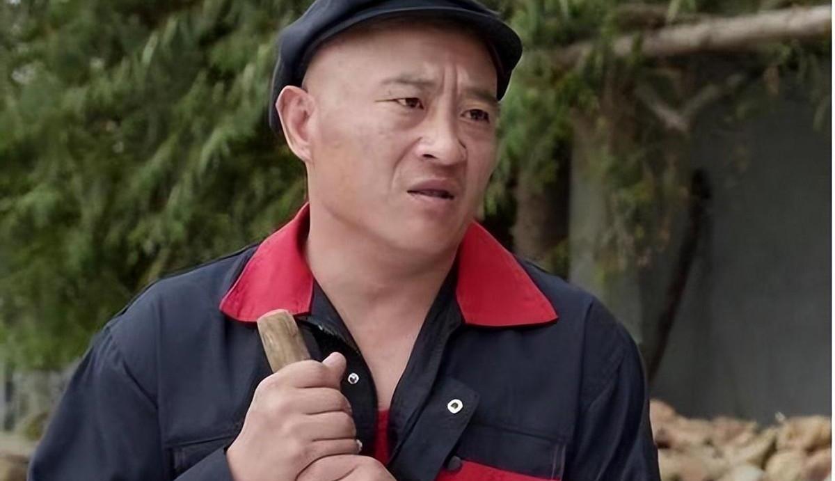 郑晓龙|刘小光:荧幕上的“老实人”,他背后的故事比你想的更恶劣