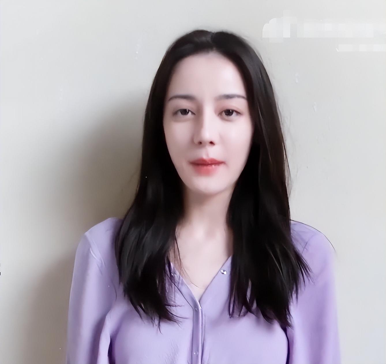 迪丽热巴|业内曝热巴与黄景瑜交往四年!女方近照显出怀孕迹象,情人节官宣