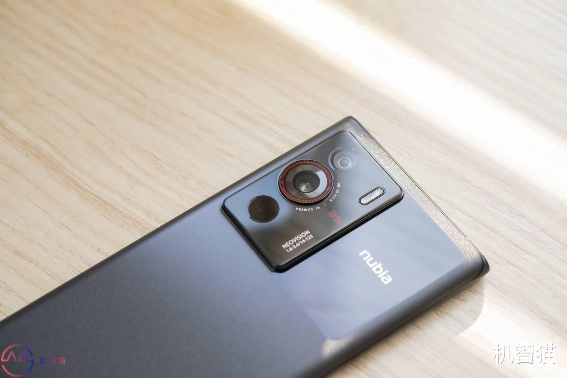 努比亚|3399元起!全球首款35mm人文主摄旗舰发布