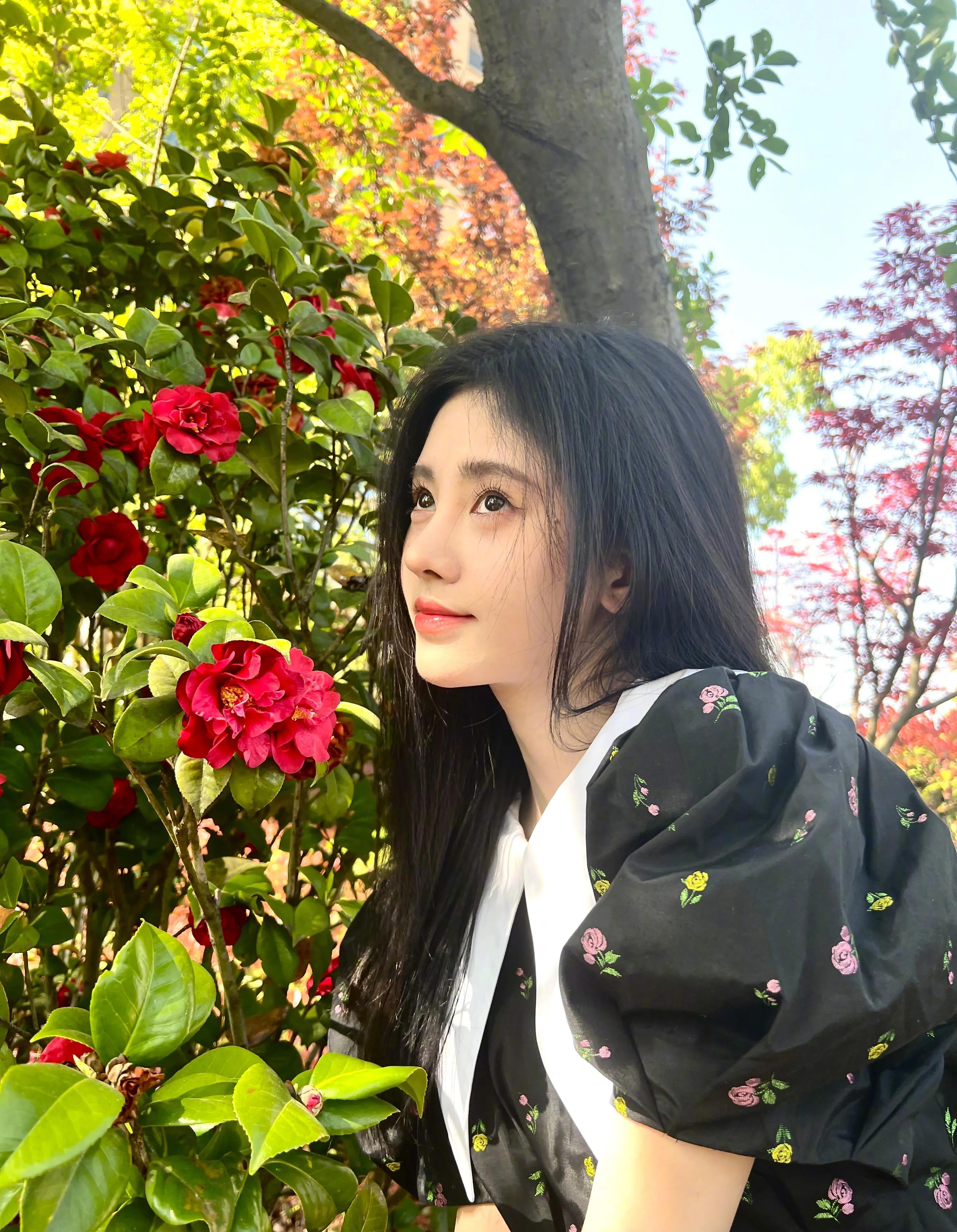 鞠婧祎|鞠婧祎特别知道自己的美在哪里，足够瘦就好看