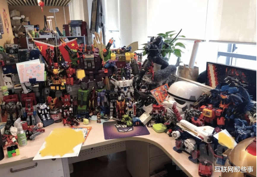 军人|“装修工位”成员达到7.4万,千万社畜在职场完成“退休”