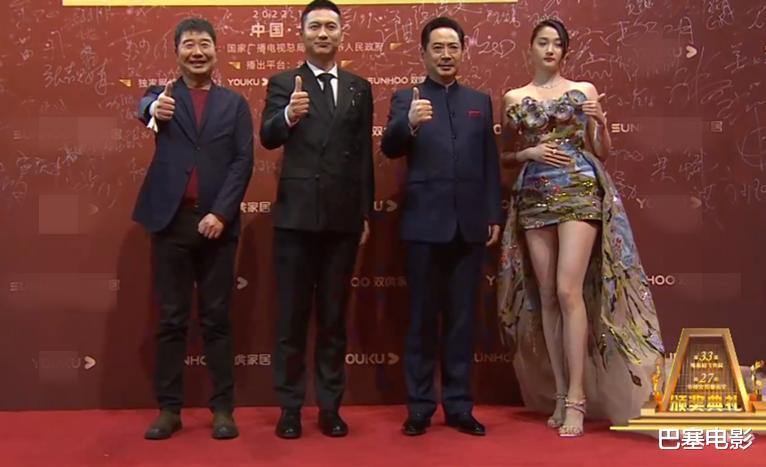 发型 2022年，红毯上的“妖魔鬼怪”，胖头鱼、犀利姐，紫色妖姬是巅峰