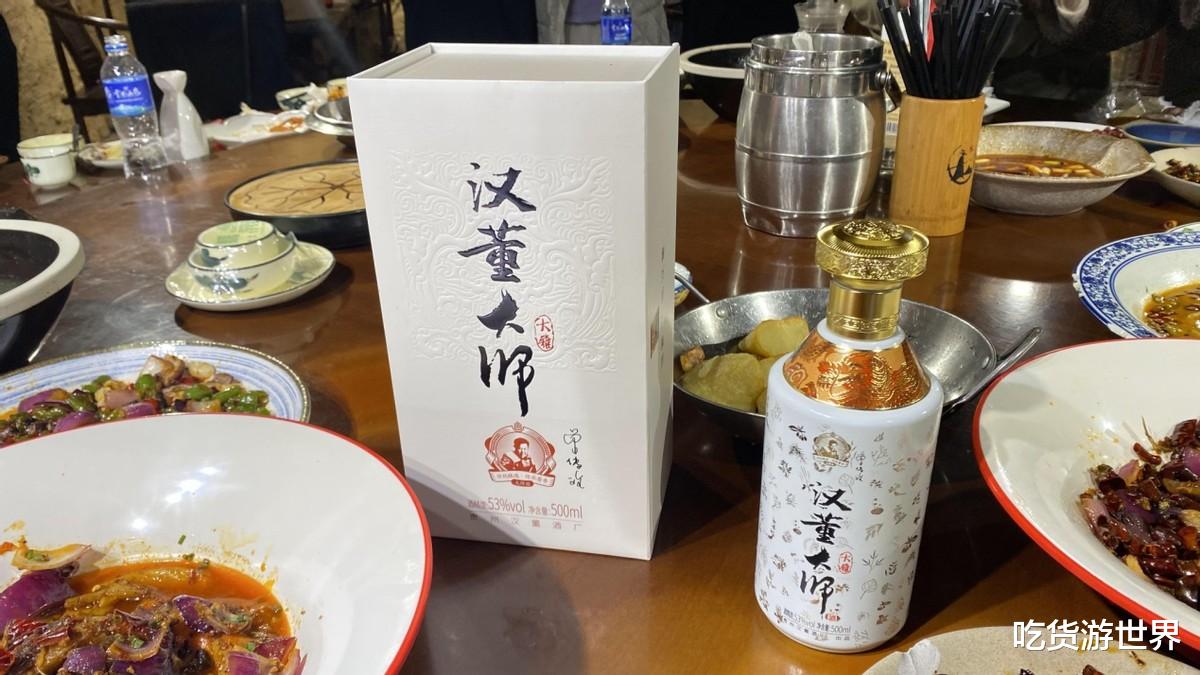 河南一大爷,收藏15瓶国窖1573近20年,如今打开却藏了个“寂寞”