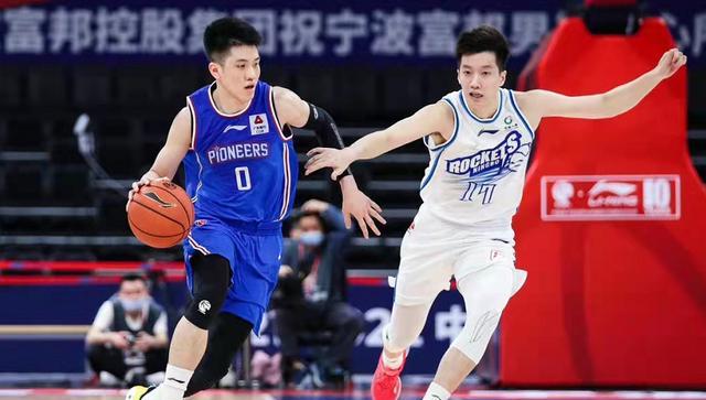 英超|打疯了！CBA大黑马诞生，5连胜直冲第12，马布里季后赛告急