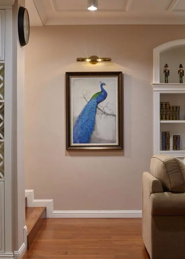 一开始婆婆想插手装修，没敢答应她，后来自己靠网购搞定美式小窝