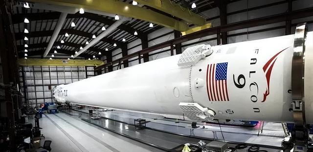 伊隆·马斯克|马斯克情史:独爱金发女郎,插足谷歌创始人、“船长”德普的婚姻