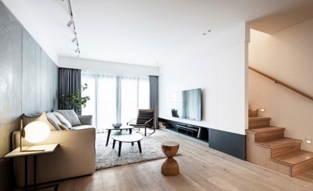 越来越流行不做吊顶电视墙,颜值不差还省钱,但今天还有人在反驳