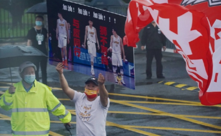 辽宁男篮|结束了！整整4年啊！辽宁队终于又拿下总冠军！第一替补FMVP诞生