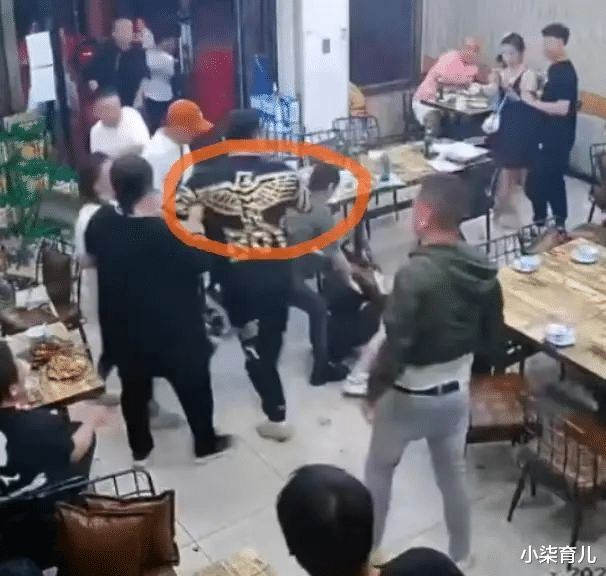 浙江5男子吃烧烤再上热搜,网友:一定要曝光他们!