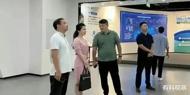 扬州美女局长事件或反转,疑似局长丈夫发声:谣言猛于虎相信法律