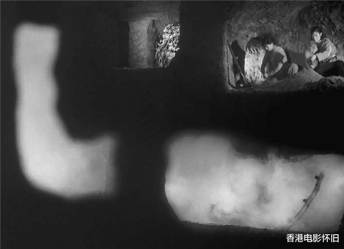 地道战|1965年的《地道战》,观影人次高达几十亿,是国人的集体回忆