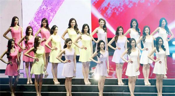 70年代韩国选美旧照：大饼脸水桶腰，不整容的韩国美女可还行？