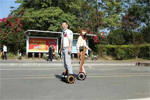 案例 全职宝妈骑平衡车摔倒身亡,家属向厂家索赔213万,法院判了